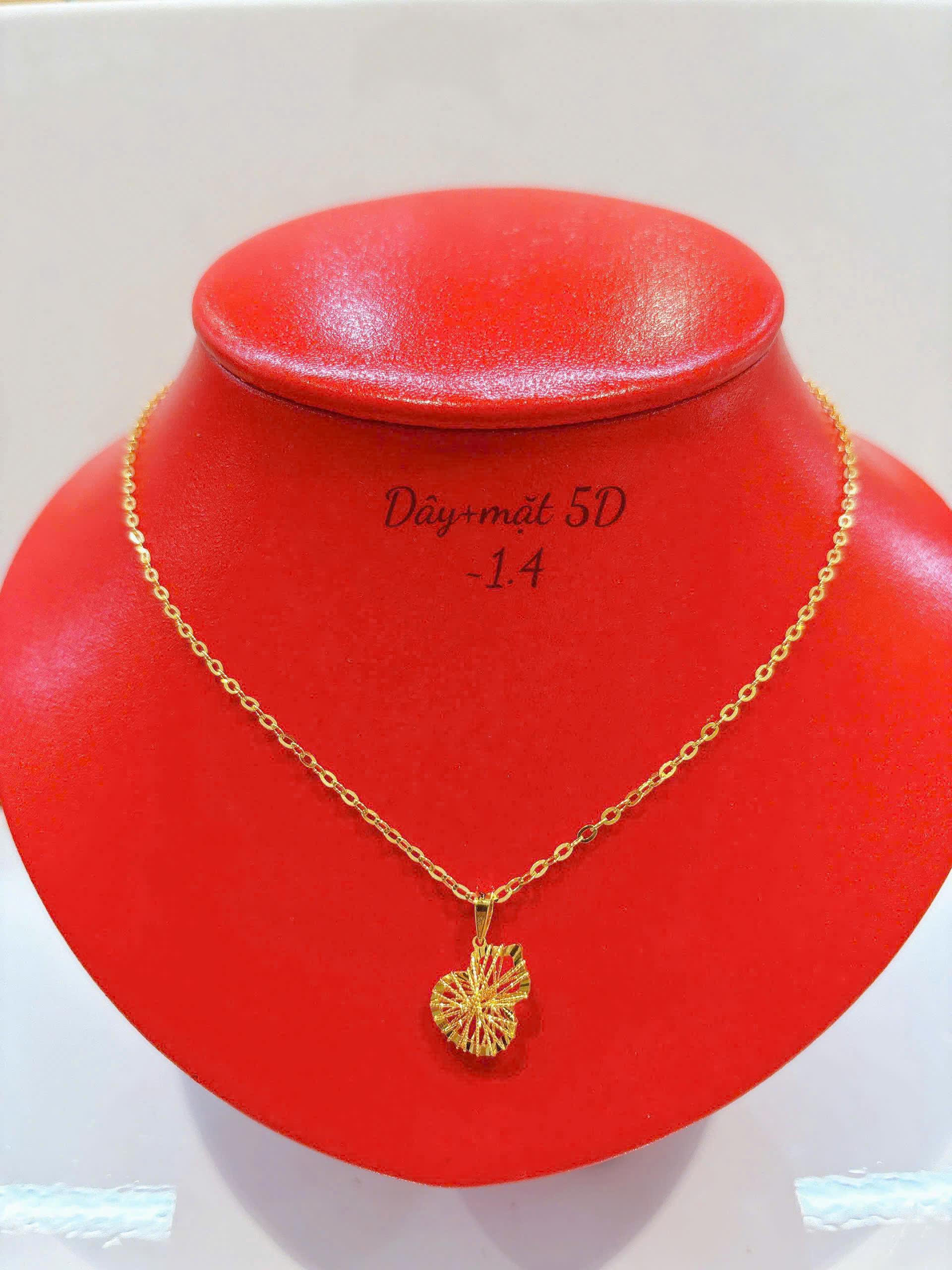 z7518574203604_081c601c2bba45f71978876a1a5eba02